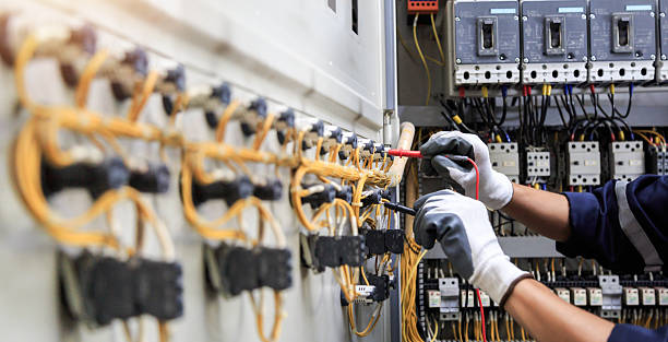 Professional Lighting Installation technician working in Blackford County County, IN